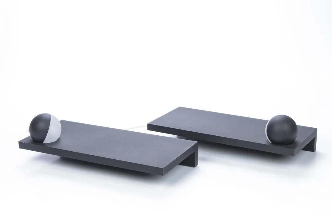 Ronni Gol for Light Point. Two 'Trixy' W1 L SHELF w/LED lamp (2) — Lamps and lighting/Wall lighting — Lauritz