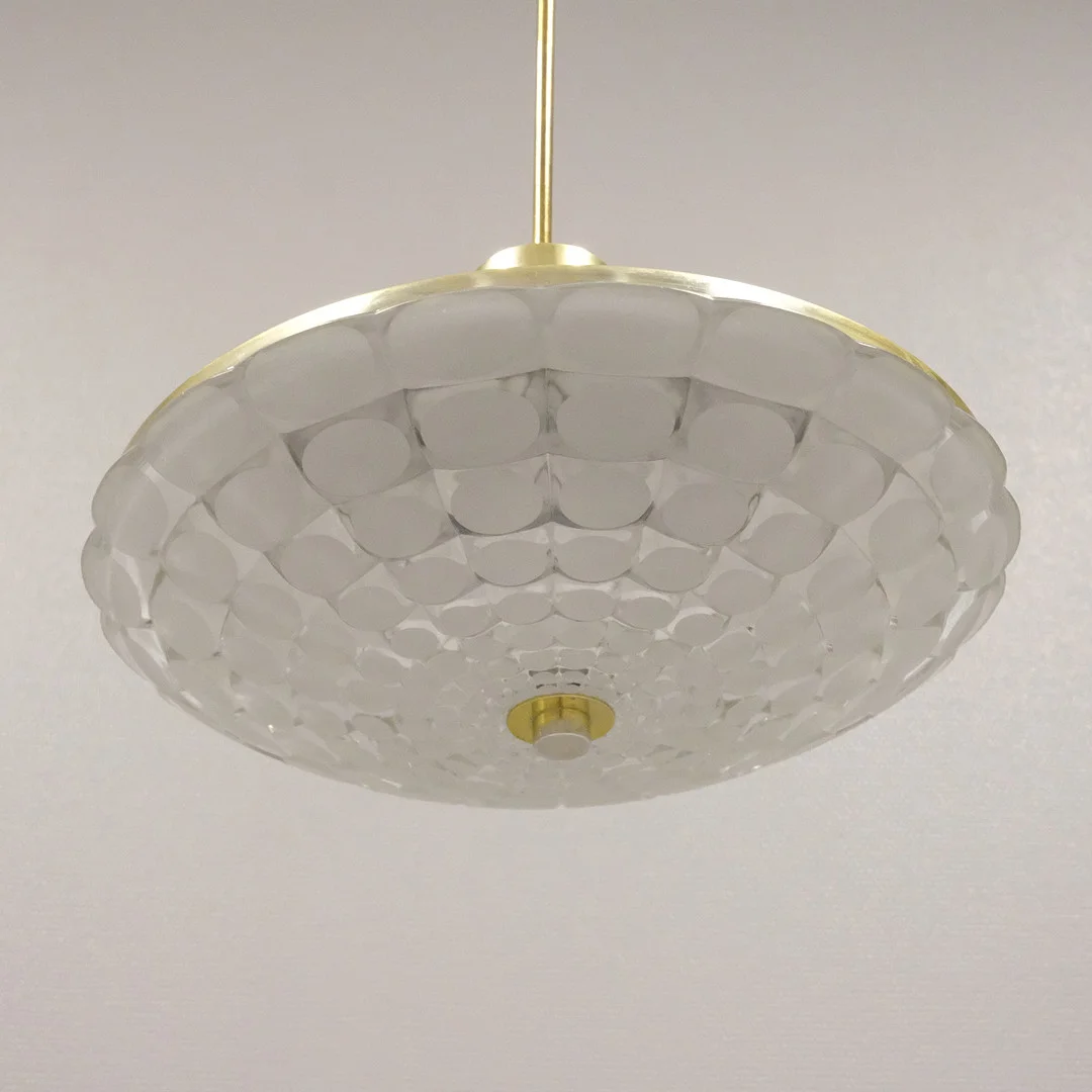 TAKLAMPA, GLAS OCH MÄSSING, 1970-TAL. — Ceiling lights — Björnssons Auktionskammare