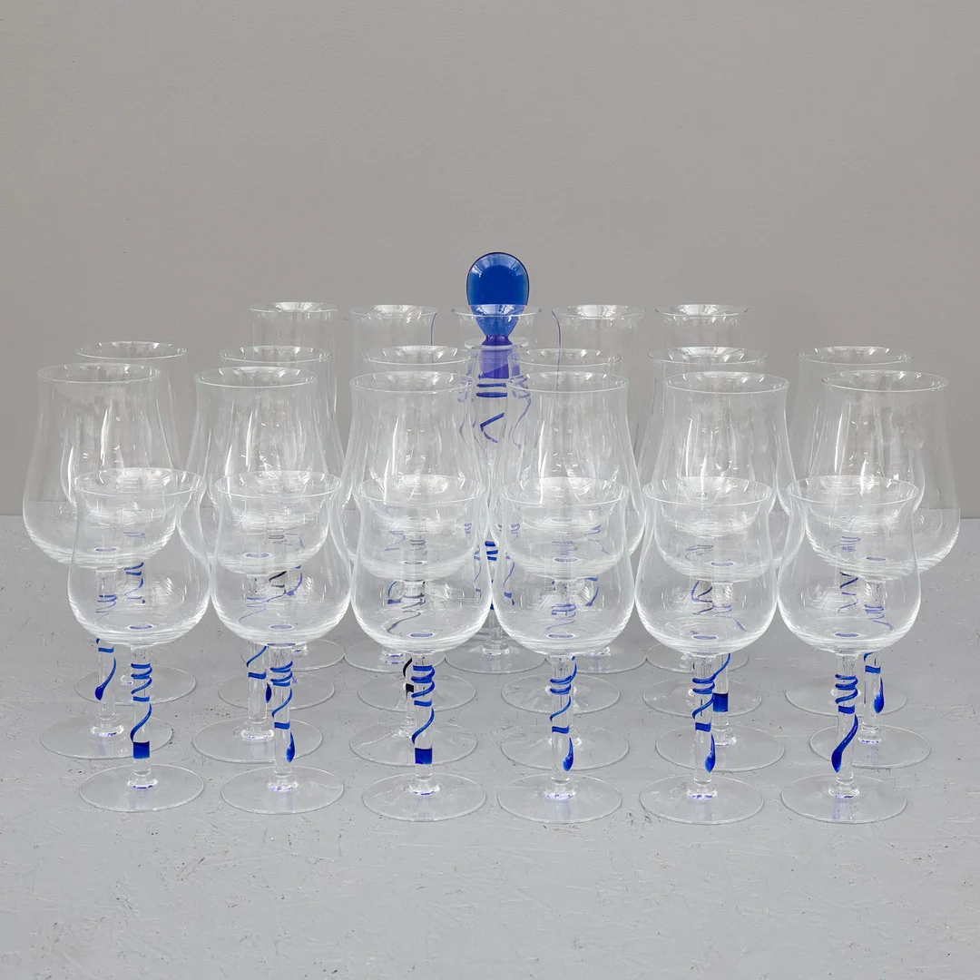 TORE WRETMAN. Glasservis, 24 delar, "Cordon Bleu", Reijmyre glasbruk. — Tableware — Södermanlands Auktionsverk