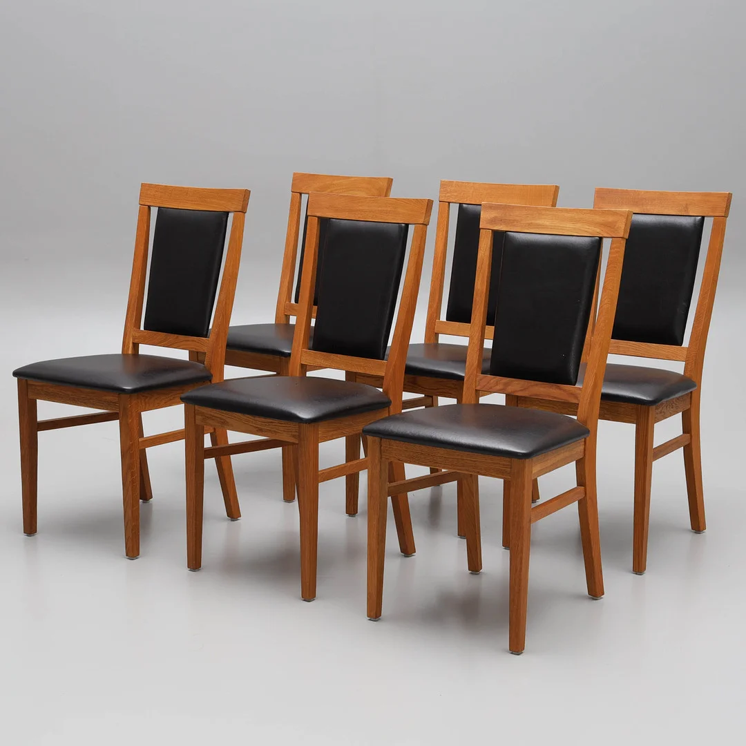 STOLAR, 6 st, ek, rygg och sits i skinn, tidigt 2000-tal. — Armchairs & Chairs — Auktionsmagasinet Vänersborg