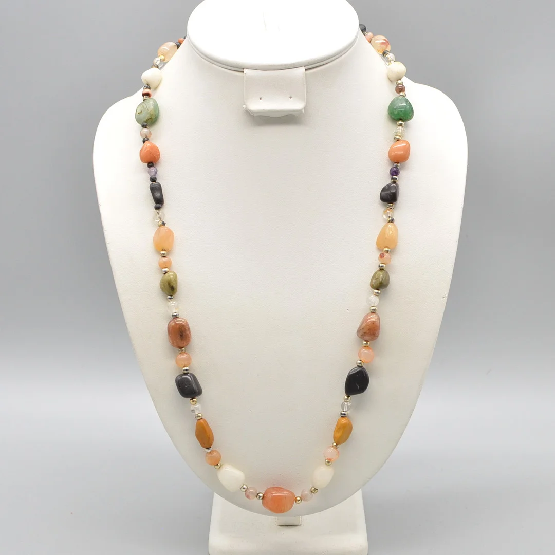 EDELSTEIN-MIX-COLLIER, POLIERTE PERLEN, SCHRAUBVERSCHLUSS, 20. JAHRHUNDERT. — Necklace — Kunst- und Auktionshaus Kleinhenz