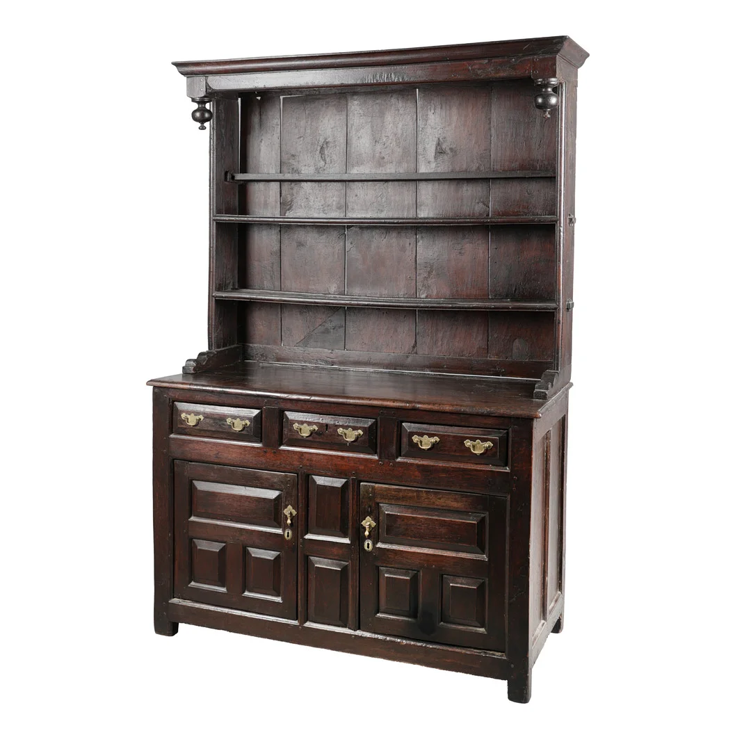 A LARGE 18TH CENTURY OAK DRESSER & RACK. — Cupboards, Cabinets & Shelves — Bishop & Miller