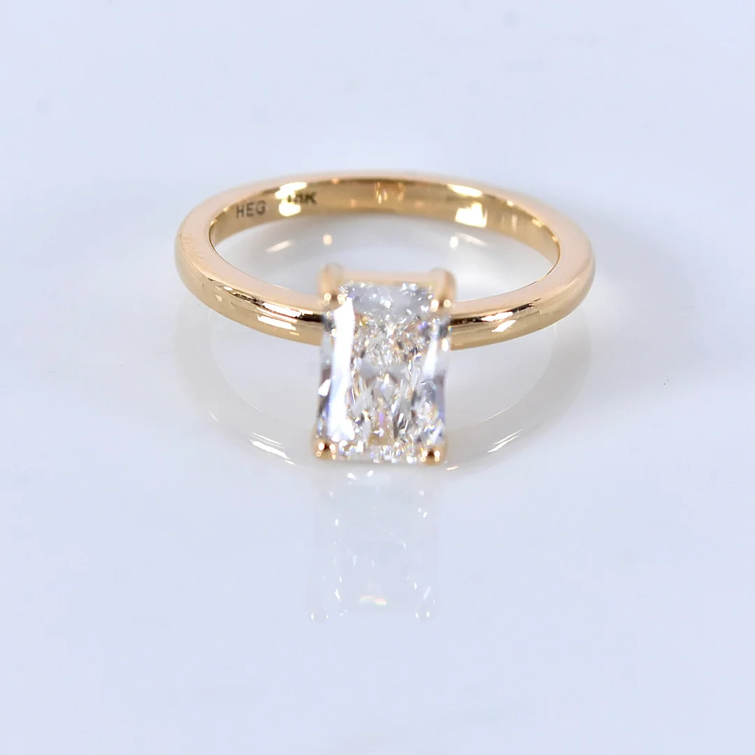 DIAMANTRING, 1,63ct, 18K, IGI Cert Labgrown. — Rings — Halmstads Auktionskammare