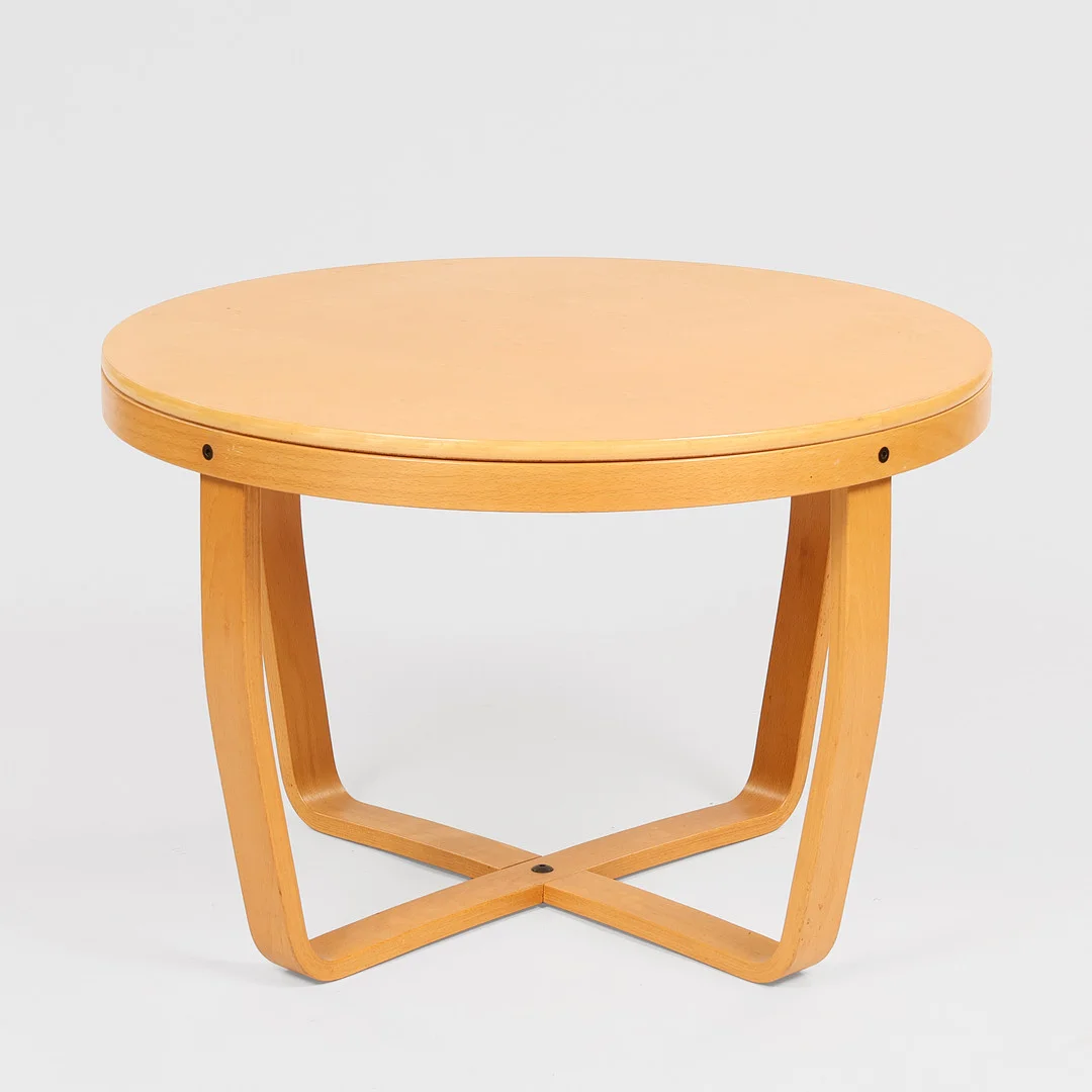 Rundt sofabord med krydsstel, 1980-90'erne. — Coffee Tables — Palsgaard Kunstauktioner