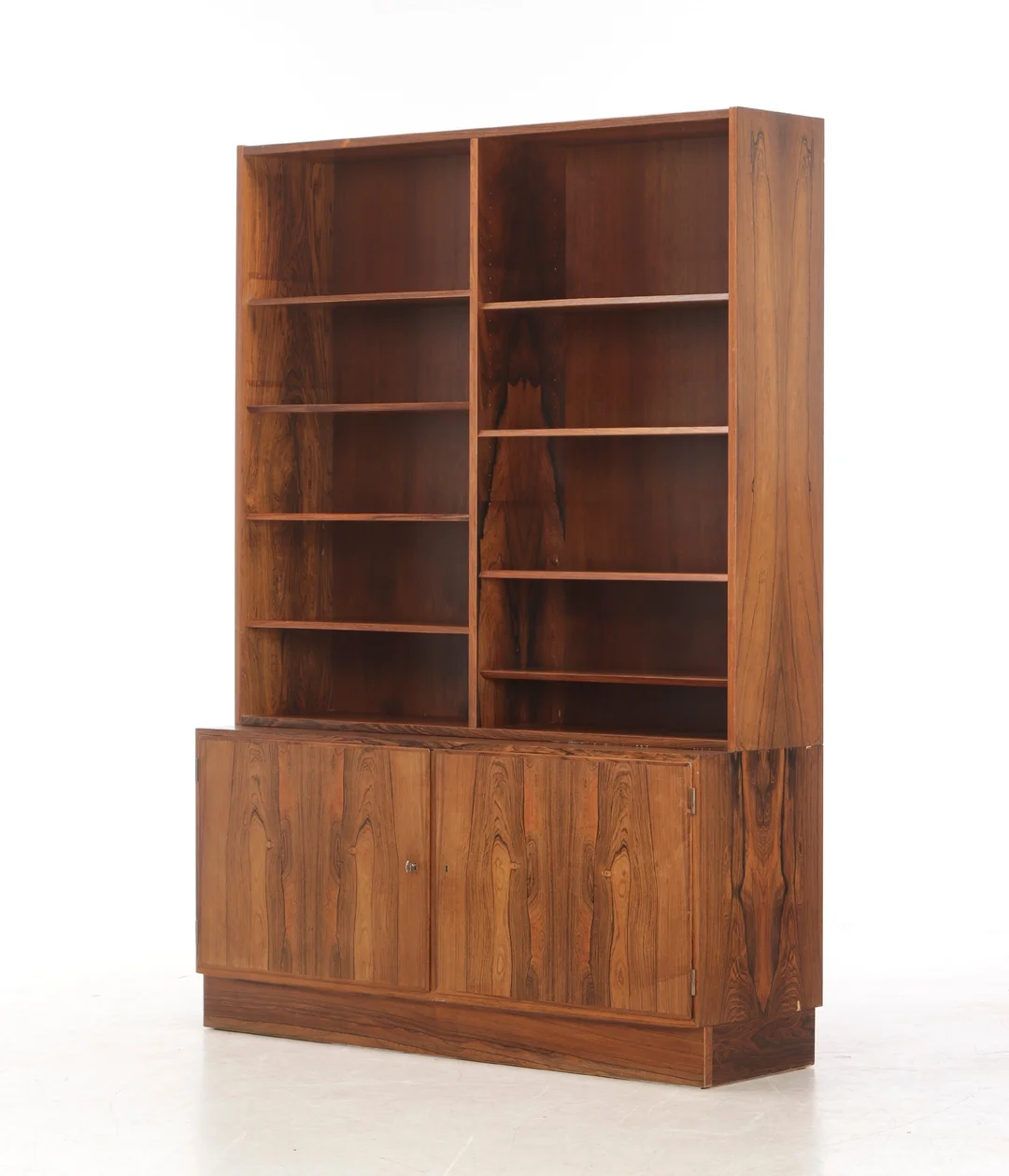 Dog bed. Two-part shelving system of rosewood 1960/70s. (2) — Furniture/Shelving — Lauritz