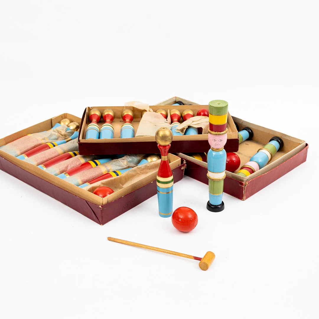 KÄGELSPEL 3 kartonger. — Other toys — Auktionshuset Kolonn
