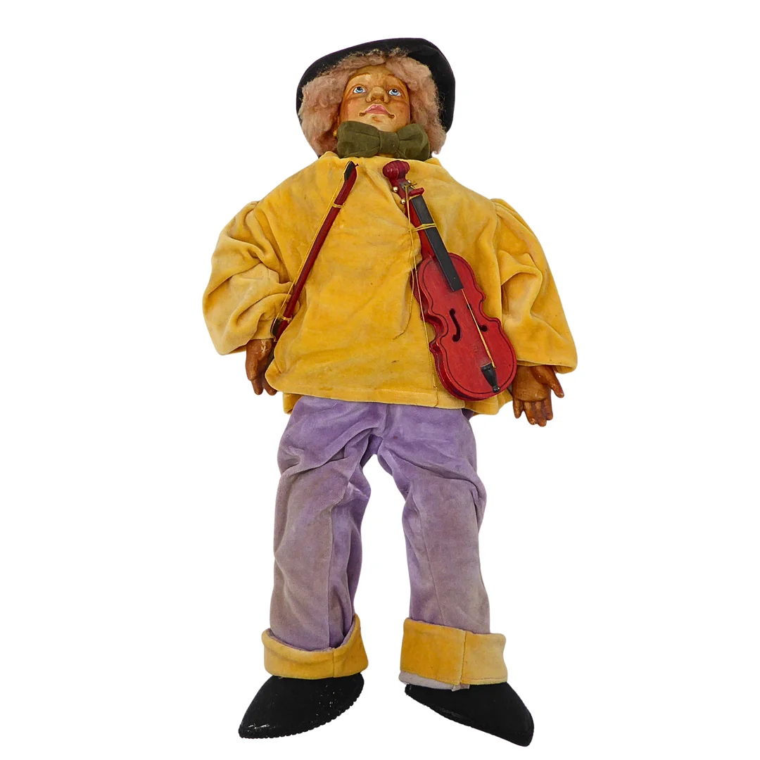 DEKORATIONSFIGUR MUSIKANT MIT VIOLINE. — Dolls & Teddybears — Auktionshaus Stuber's Hammerschlag