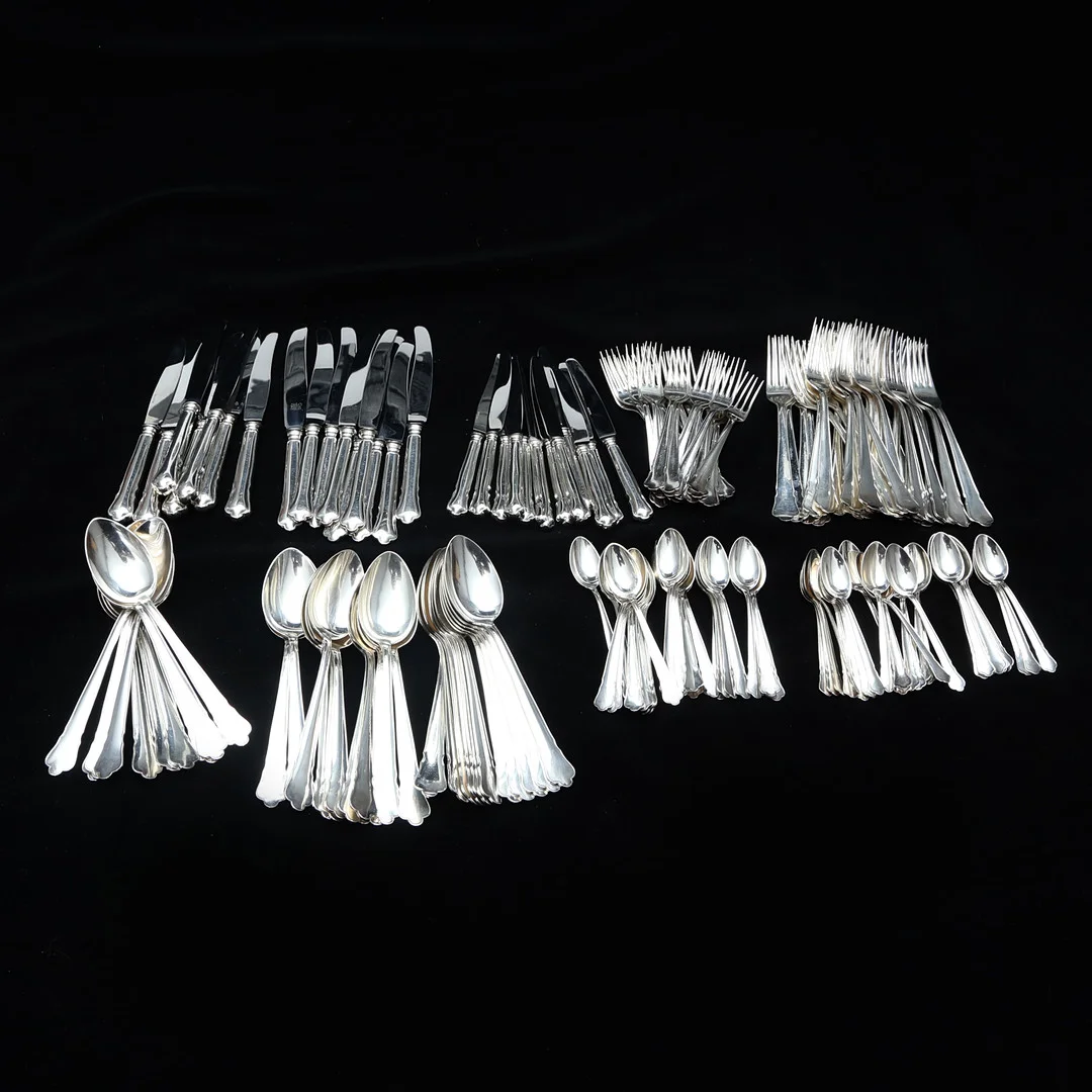 BESTICK, Chippendale, 162 delar, nysilver, 1899-tal. — Silver plated — Kalmar Auktionsverk