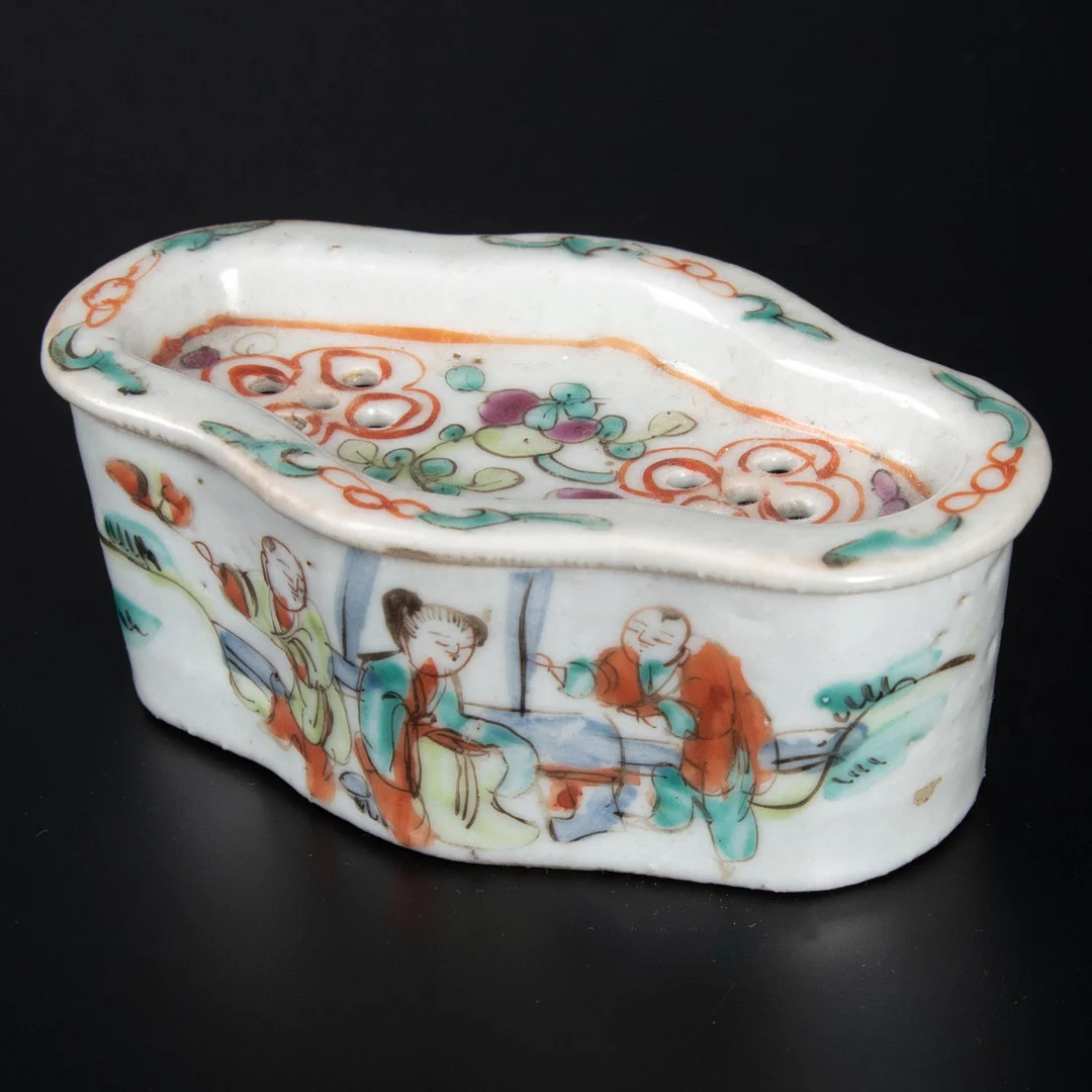 ASK med lock, för syrsor, Kina, 1800/1900-tal. — Ceramics & Porcelain — Laholms Auktionskammare