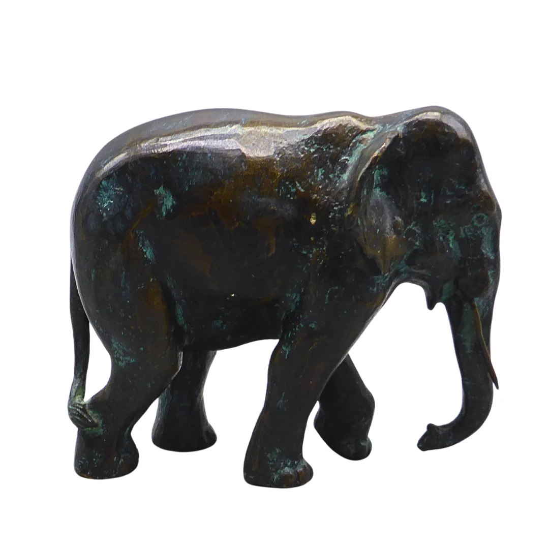 KLEINE ELEFANTENFIGUR AUS BRONZE. — African tribal art — Auktionshaus Stuber's Hammerschlag
