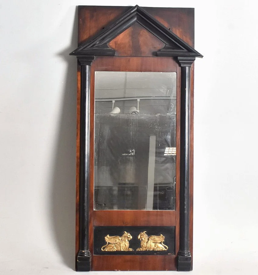 VÄGGSPEGEL, mahogny och svärtat trä, empire, 1820-30-tal. — Mirrors — Halmstads Auktionskammare