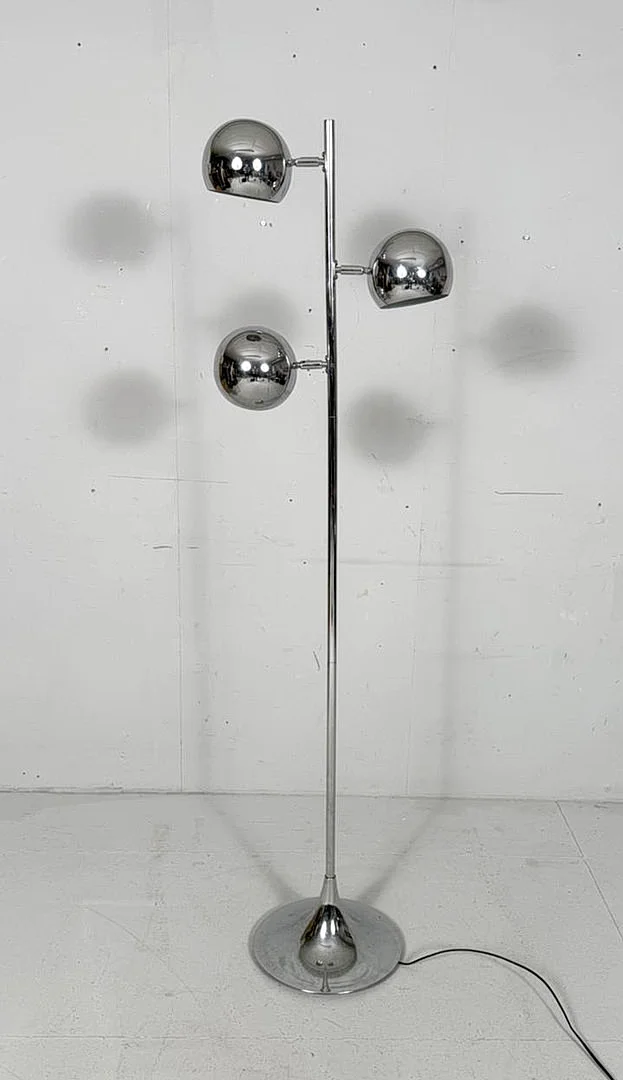 Mid Century Stehlampe/Stehleuchte mit Tulipfuß, Eye Ball, Deutschland, 1970er Jahre. — Floor lights — Stockholms Auktionsverk Düsseldorf/Neuss