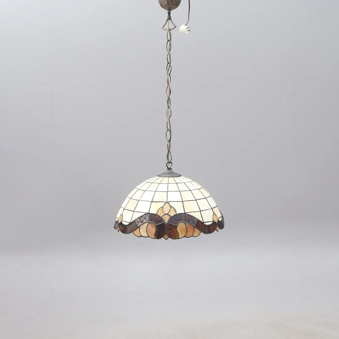 TAKLAMPA, Tiffanystil, modern. — Ceiling lights — Kalmar Auktionsverk