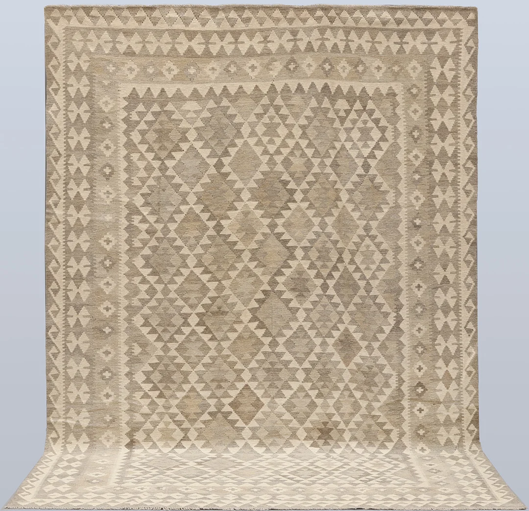 MATTA Kelim, 293x202 cm. — Persian Carpets & Textiles — Karlstad Hammarö Auktionsverk