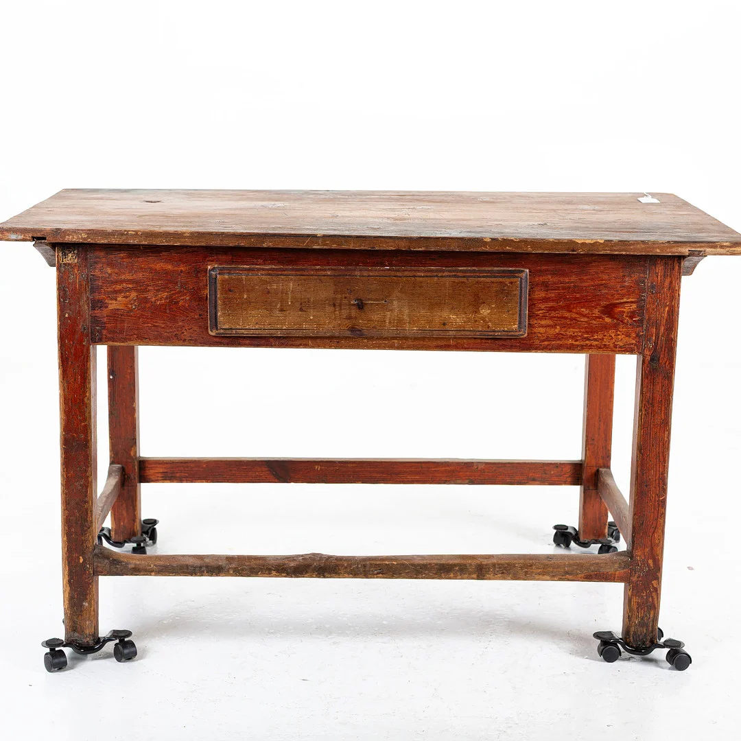 BORD, med låda i sarg, allmoge, 17/1800-tal. — Furniture — Handelslagret Auktionsservice
