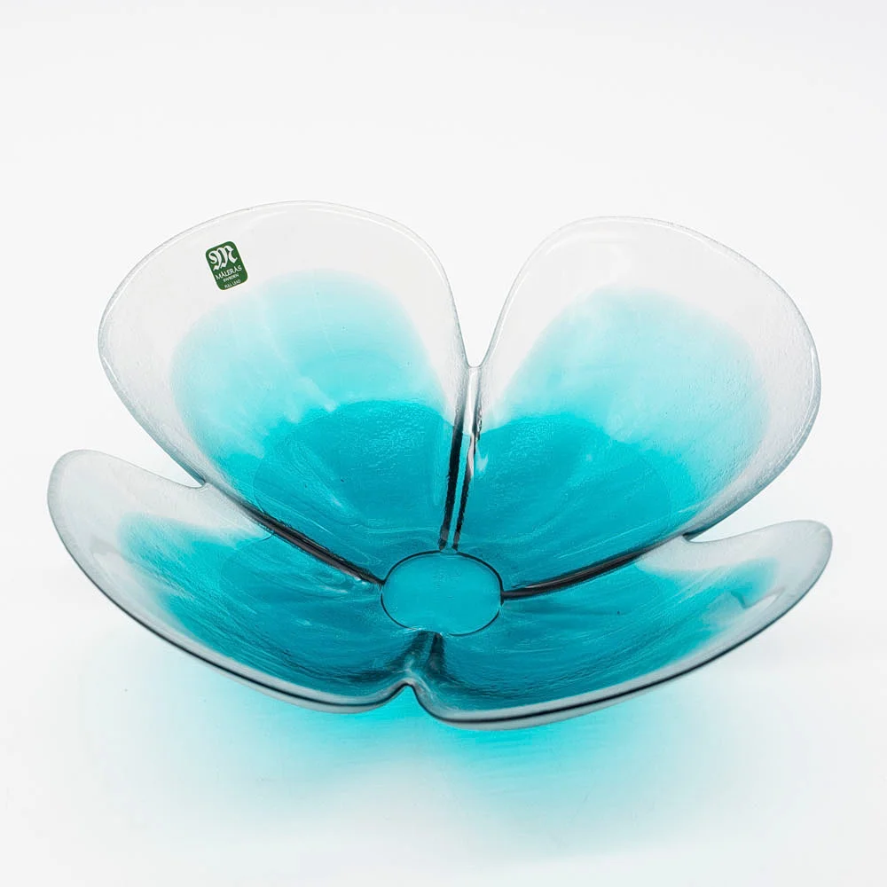 MATS JONASSON. "LUCKY FOUR LEAF", DESIGNERSCHALE AUS STUDIOGLAS, MÅLLERÅS SWEDEN, MIT BODENSTEMPEL UND STUDIOETIKETT. — Art glass — Kunst- und Auktionshaus Kleinhenz