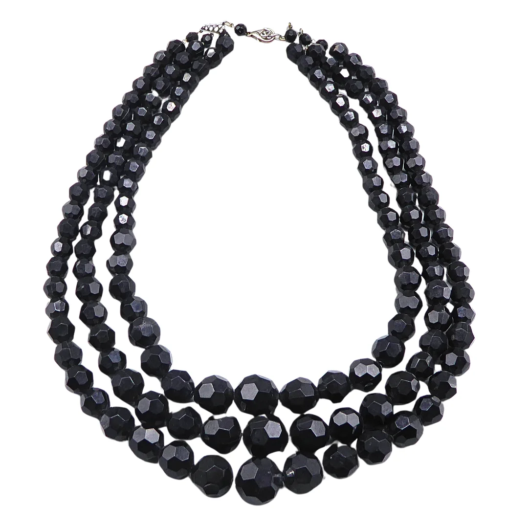 SCHWARZER MODESCHMUCK. — Necklace — Auktionshaus Stuber's Hammerschlag