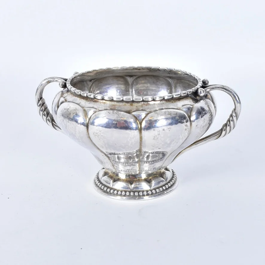 GEORG JENSEN. sockerskål, silver, dessin no 3. — Silver — Halmstads Auktionskammare