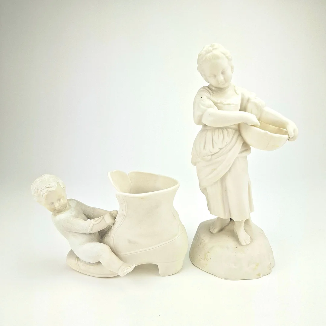 SKULPTURER, 2 st, parian, Gustavsberg. — European — Auktionshuset Thörner & Ek