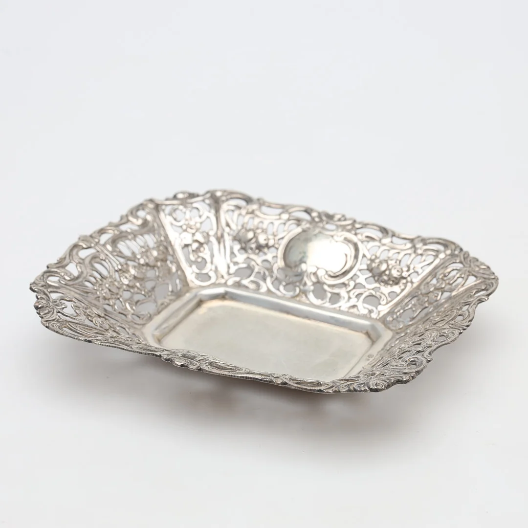 FAT/SKÅL silver, vikt ca 70 gram. — Silver plated — Borås Auktionshall