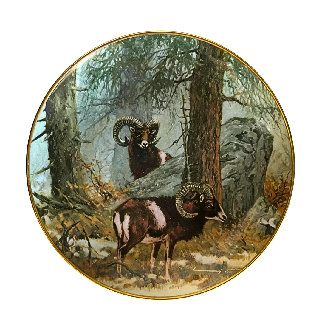 HANNES LIEDERLEY. LIMITIERTER PORZELLANTELLER "EIN GUTER ANBLICK" VON AK KAISER PORZELLAN. — European — Auktionshaus Stuber's Hammerschlag
