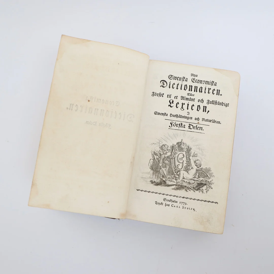 BOK,"Nya Swenska Economiska Dictionnairen, eller Försök til et almänt och fullständigt Lexicon, i Swenska Hushållningen och Naturläran." daterad 1779. — Books — Falun Auktionsbyrå
