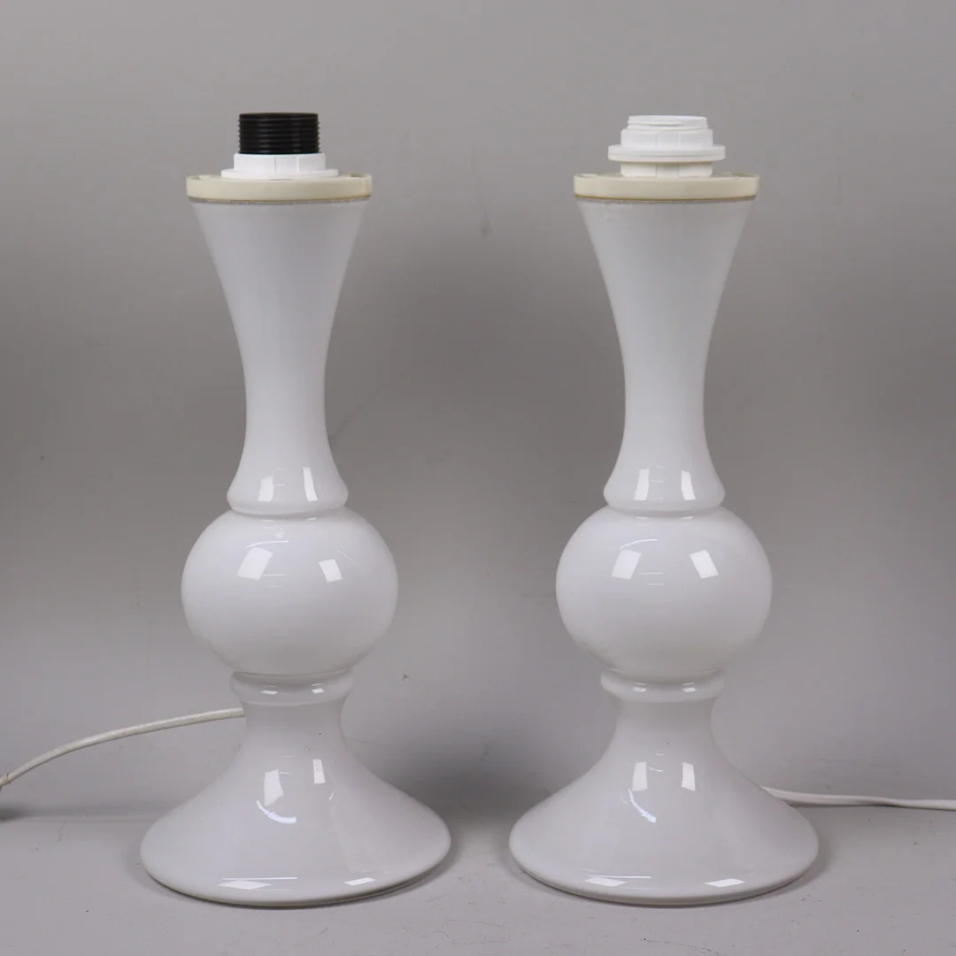 UNO OCH ÖSTEN KRISTIANSSON. bordslampor, Luxus, modell 213, Vittsjö, 1 par. — Table Lamps — Markus Auktioner