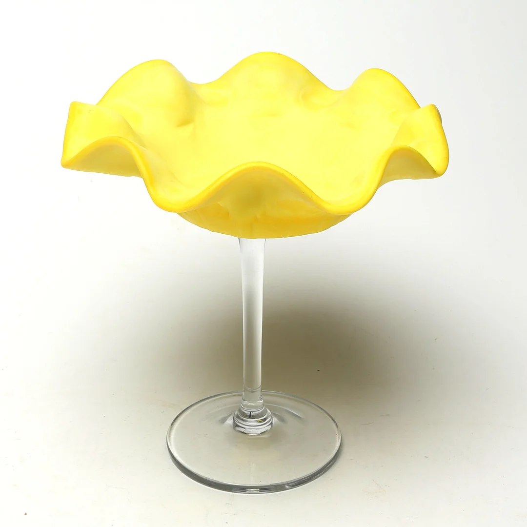 SKÅL, på fot, glas. — Art glass — Kalmar Auktionsverk
