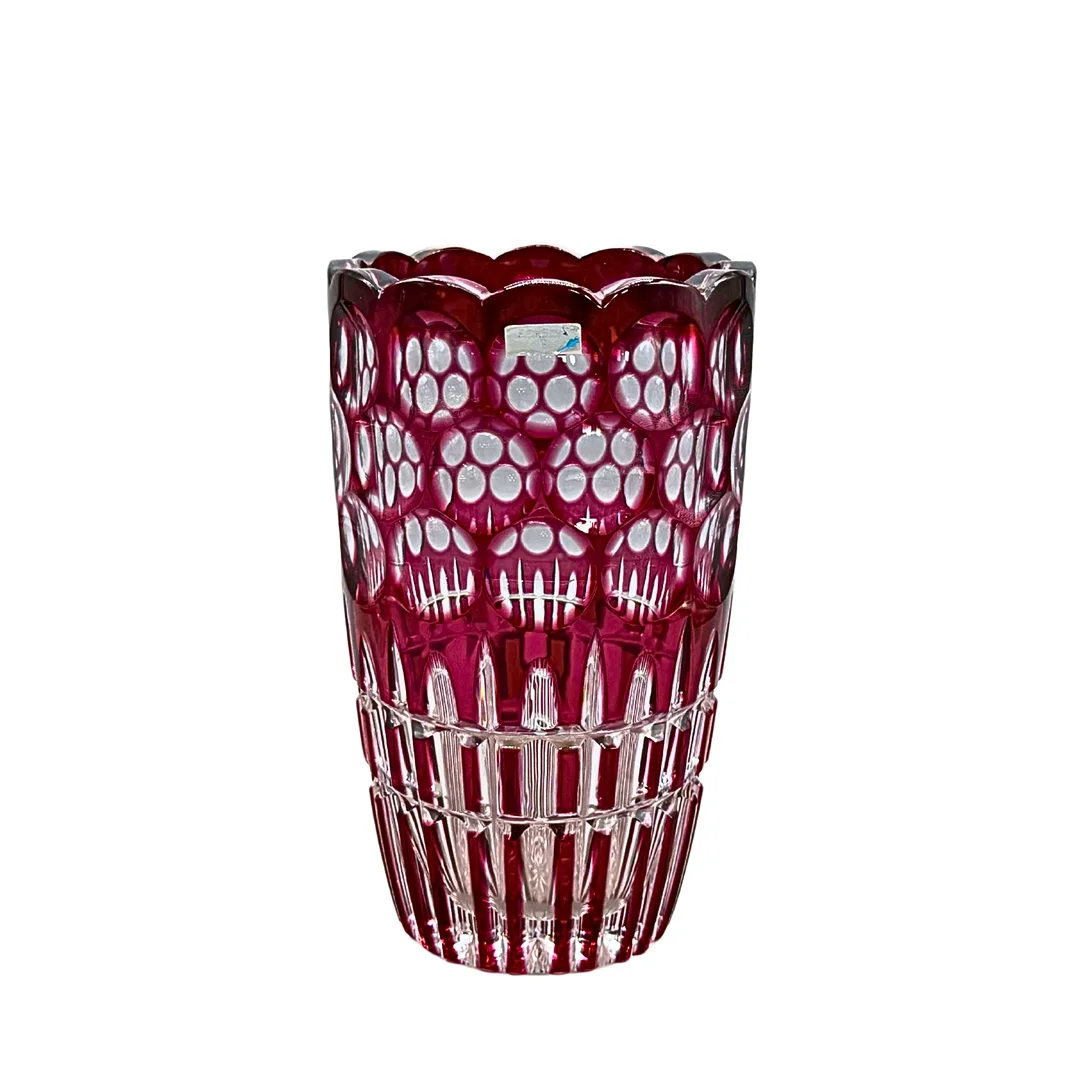 BÖHMISCHE KRISTALLVASE IN RUBINROT. — Art glass — Auktionshaus Stuber's Hammerschlag