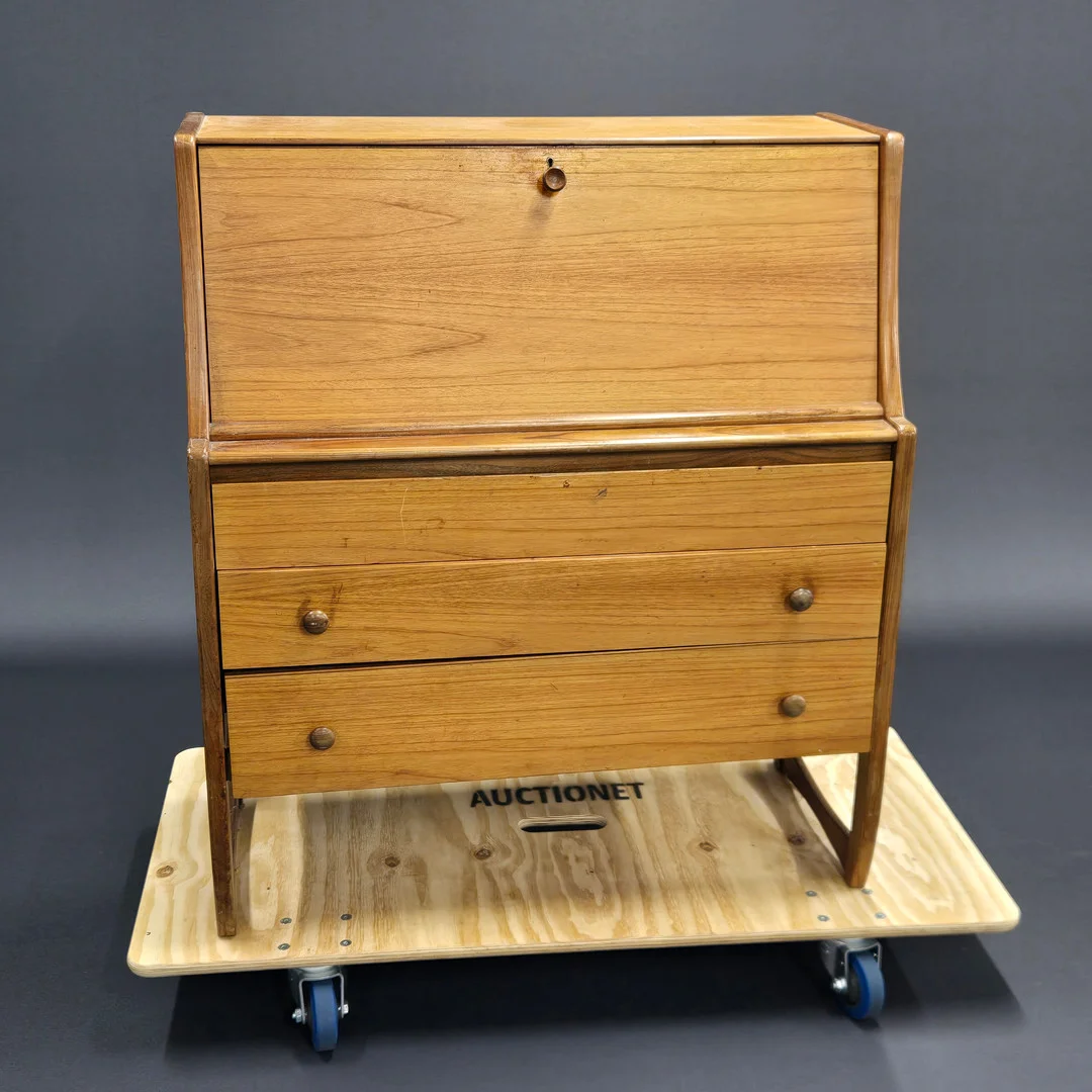TEAK BUREAU. — Desks — Chalkwell Auctions