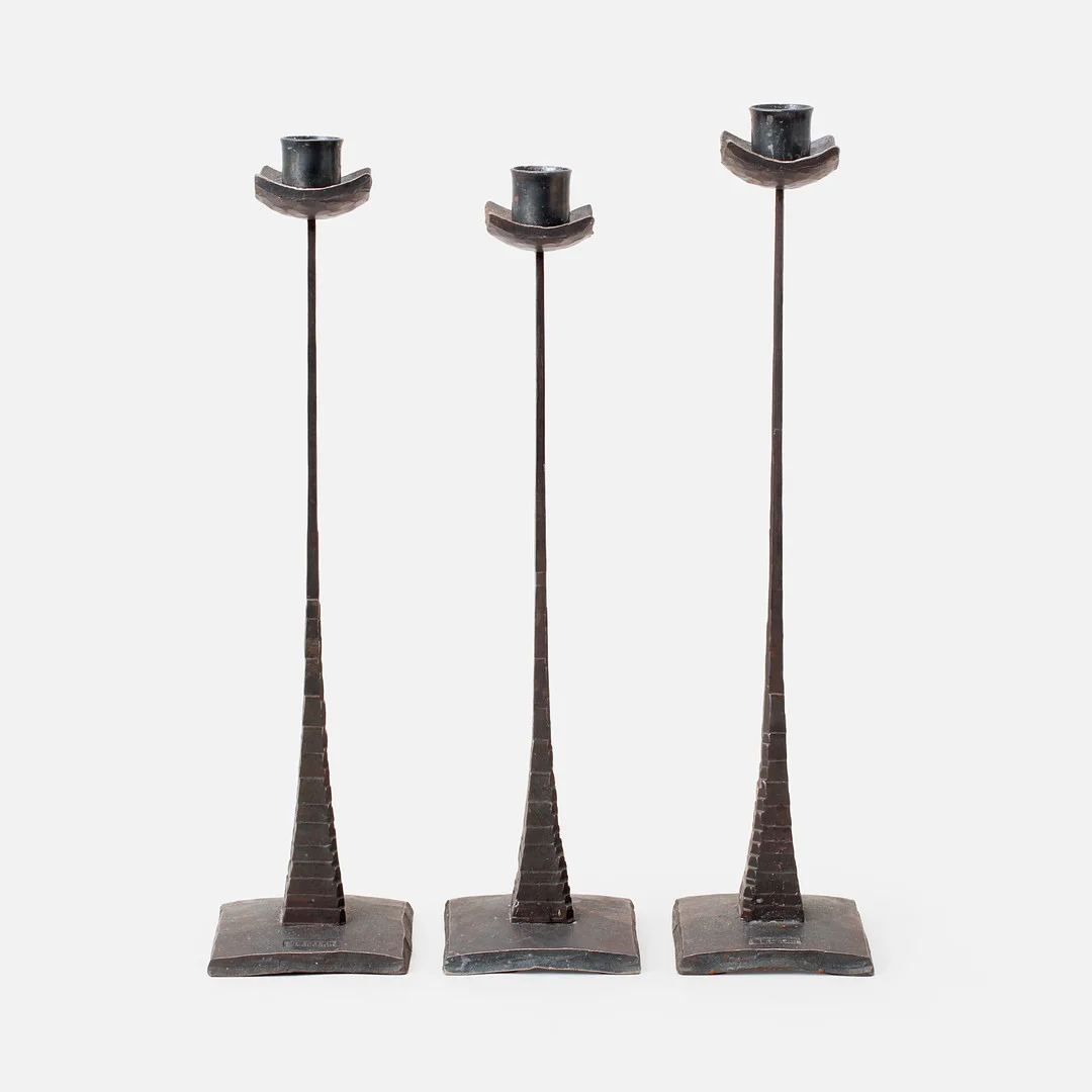 LARS LARSSON. Ljusstakar, 3 st, smide. — Candlesticks — Göteborgs Auktionsverk