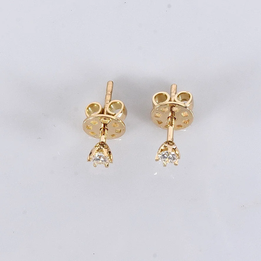 ENSTENSÖRHÄNGEN, 0,17ct, 18K. — Earrings — Halmstads Auktionskammare