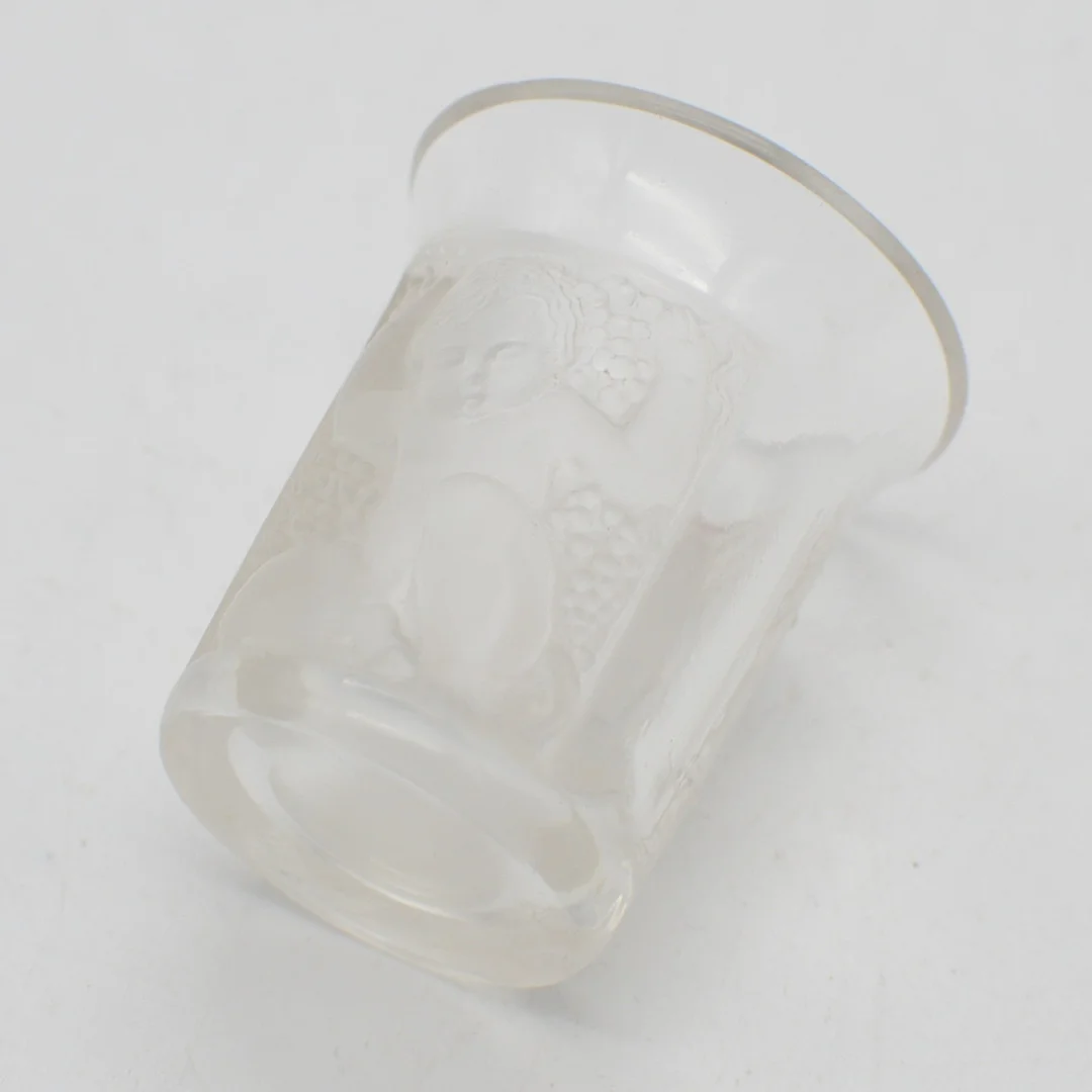 LALIQUE, "LES ENFANTS", LIKÖRGLAS, DESIGN AUS 1932. — Art glass — Kunst- und Auktionshaus Kleinhenz