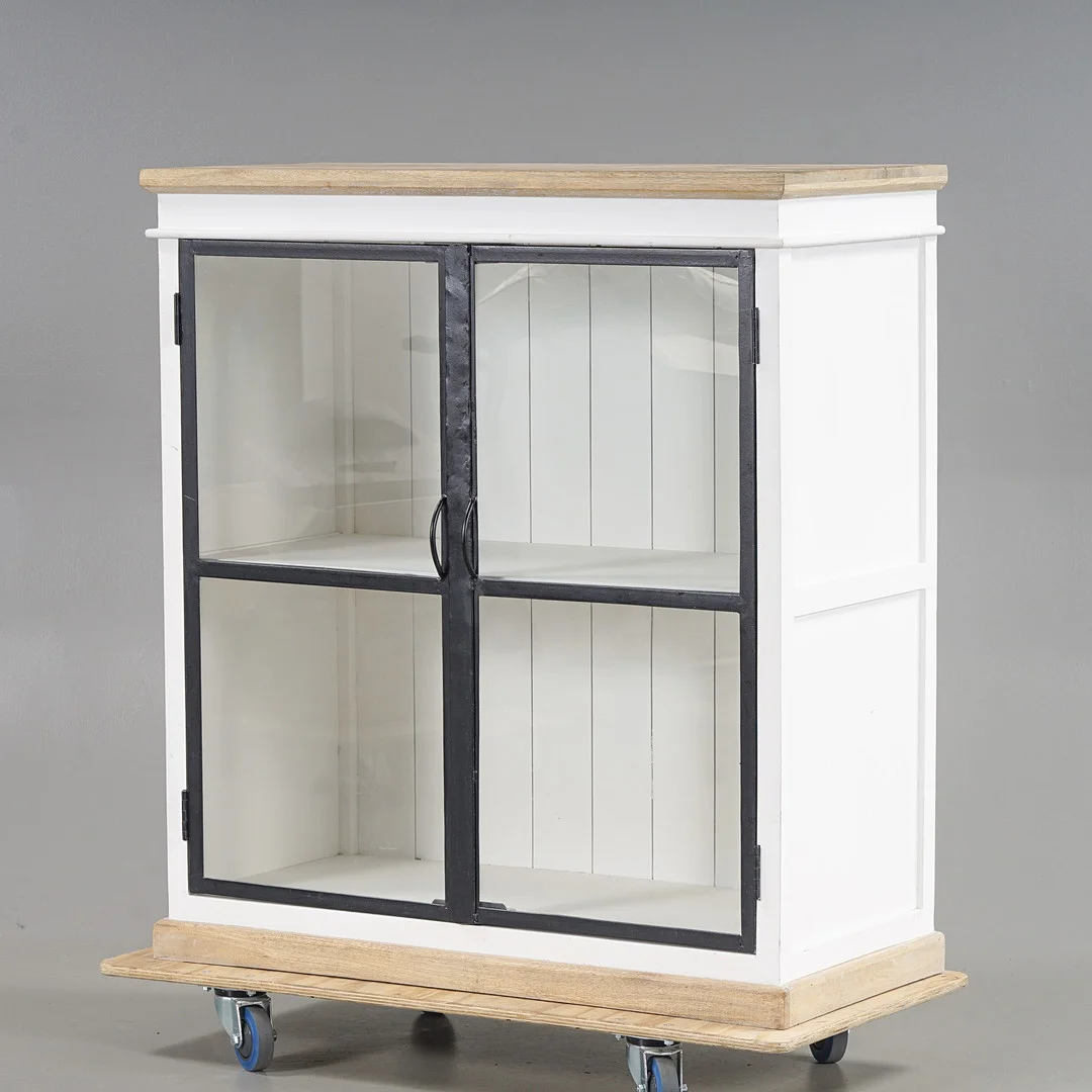 VITRINSKÅP Modern tillverkning. — Cupboards, Cabinets & Shelves — Karlstad Hammarö Auktionsverk