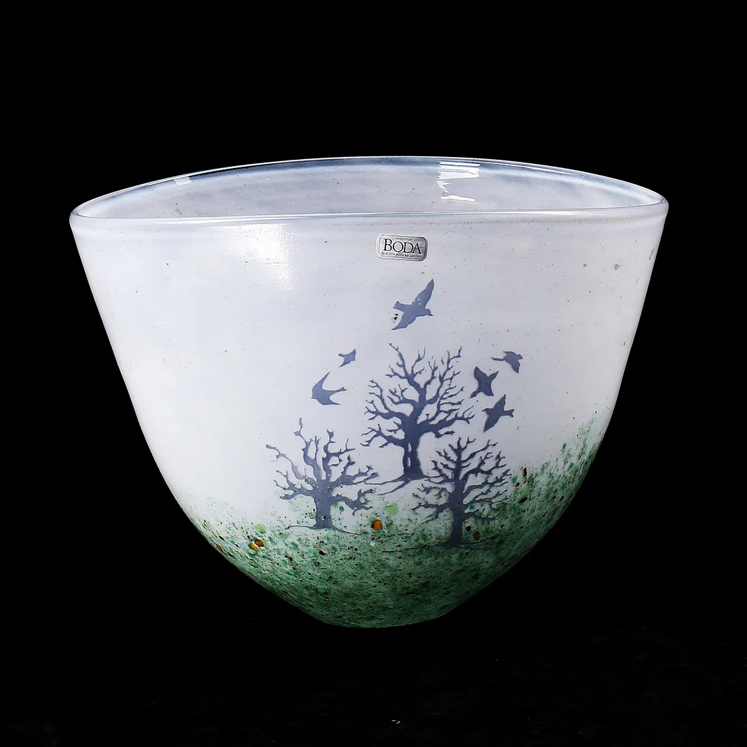 KJELL ENGMAN. Skål, "Oktober", Kosta Boda, signerad. — Utility glass — Växjö Auktionskammare