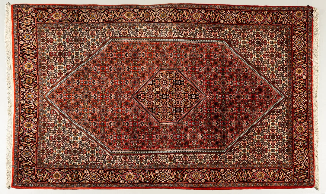 MATTA, Bidjar, Persisk, 1900-tal. (236 × 143 cm). — Oriental Carpets & Textiles — Norrlands Auktionsverk