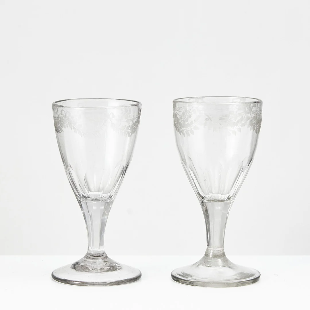STARKVINSGLAS, 1 par, 1800-talets början, sengustaviansk, möjligen Cederbergs glasbruk. — Other — Stockholms Auktionsverk Magasin 5