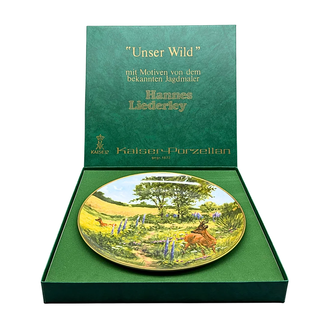 HANNES LIEDERLEY. PORZELLANTELLER "HARTE WINTERZEIT" VON AK KAISER PORZELLAN - JAHR 1984. — European — Auktionshaus Stuber's Hammerschlag
