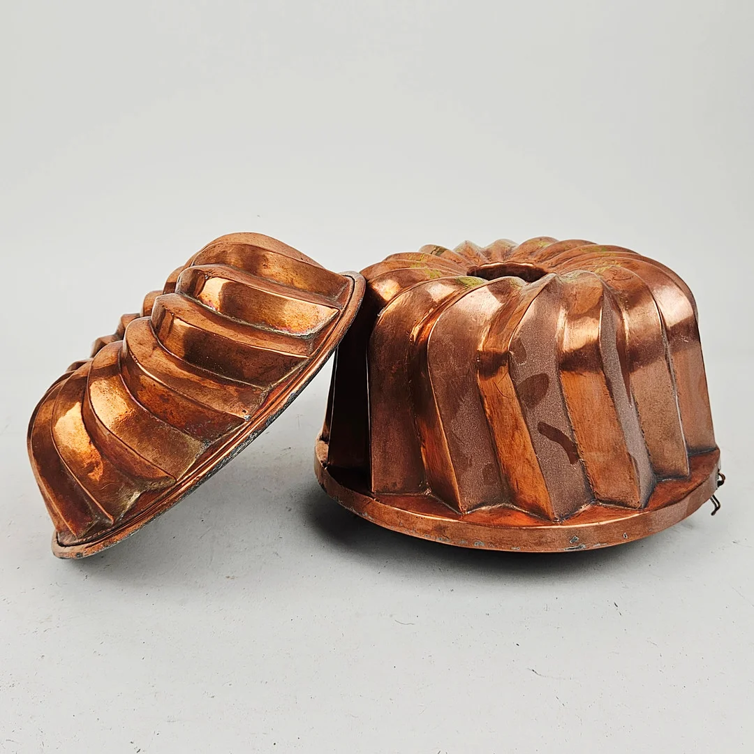 SOCKERKAKSFORMAR, 2 st, koppar. — Pewter, Brass & Copper — Auktionshuset Thörner & Ek