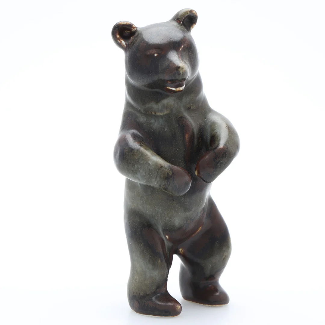 KARL GRÖSSL. Figurin, glaserad stengods, björn, monogramsignerad, Rörstrand. — European — Auktionsmagasinet Vänersborg