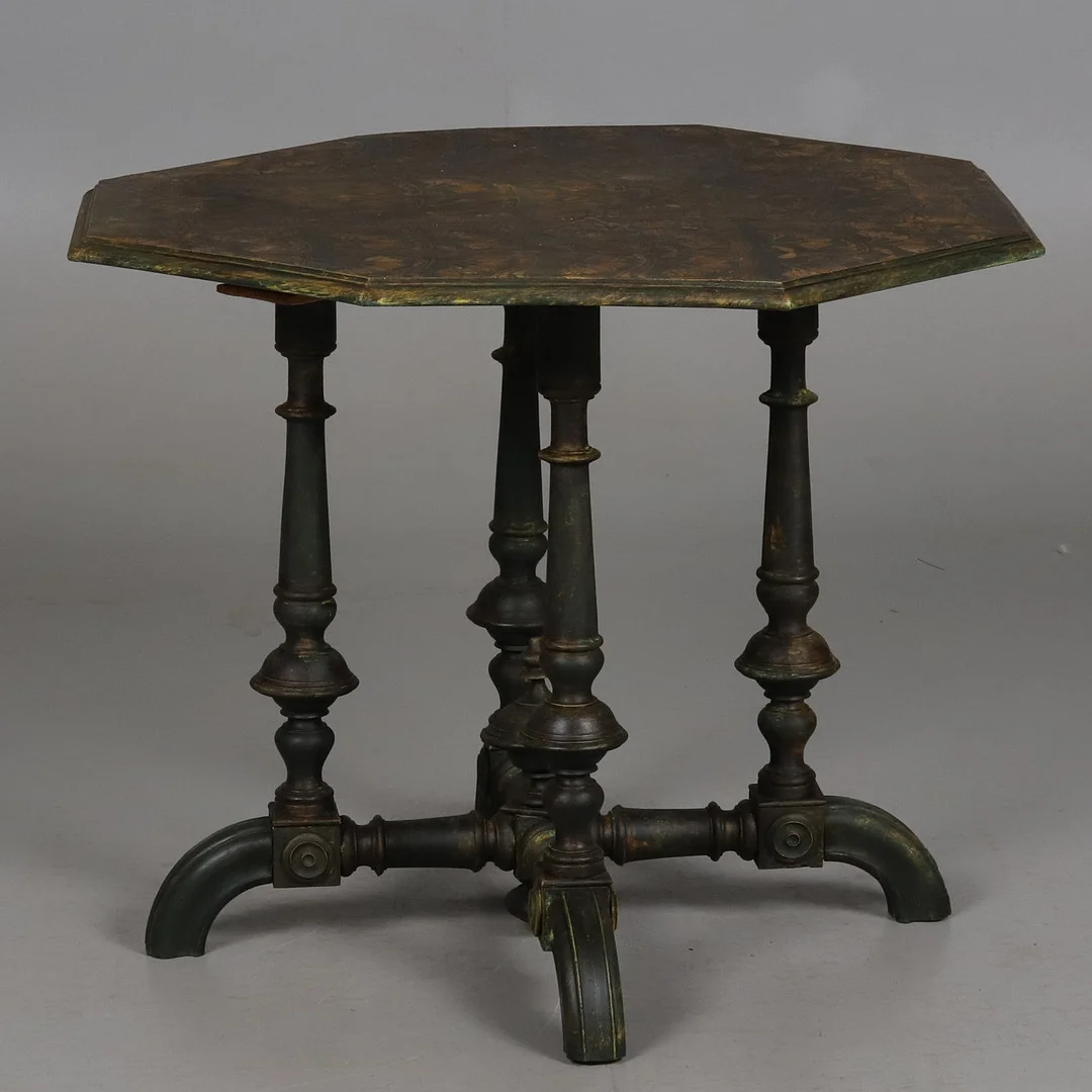 BORD. Bemålat, rokokostil. — Tables — Örebro Stadsauktioner