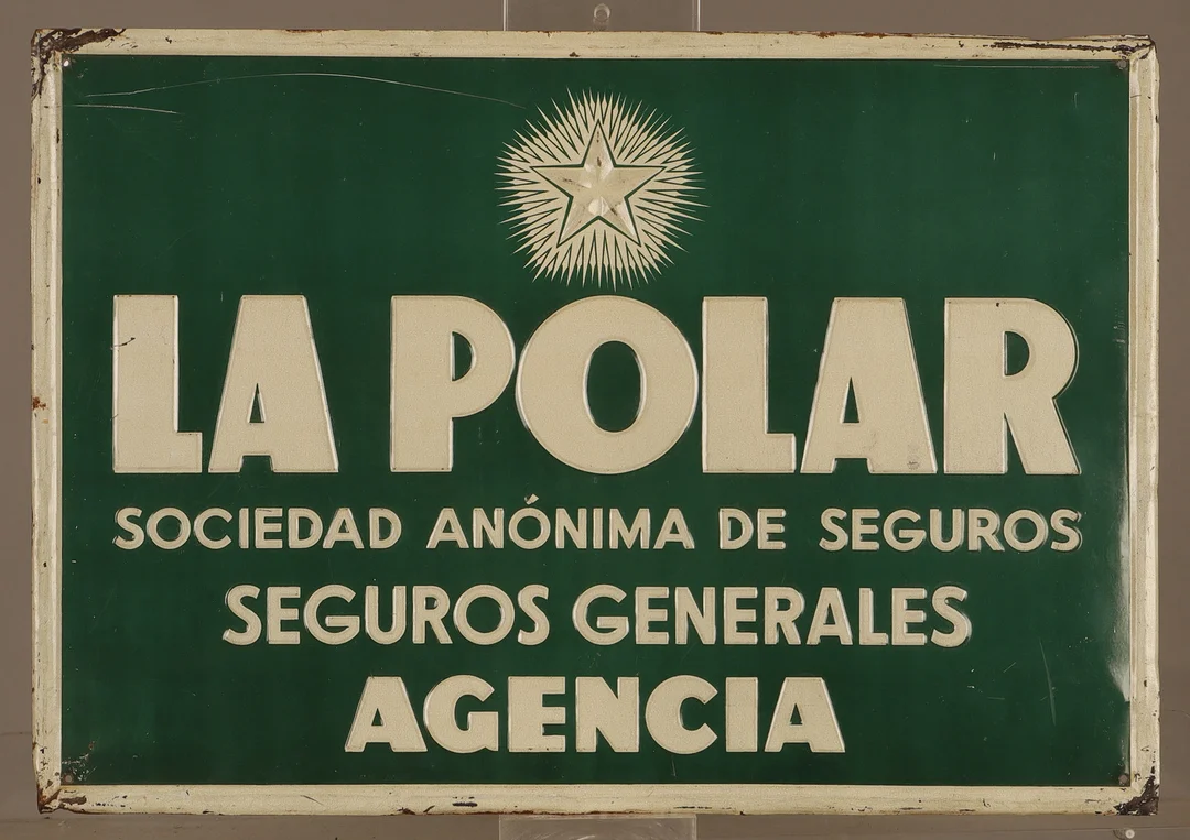 La Polar, placa publicitaria en hojalata estampada y pintada. — Other collectables — Barcelona Auctions