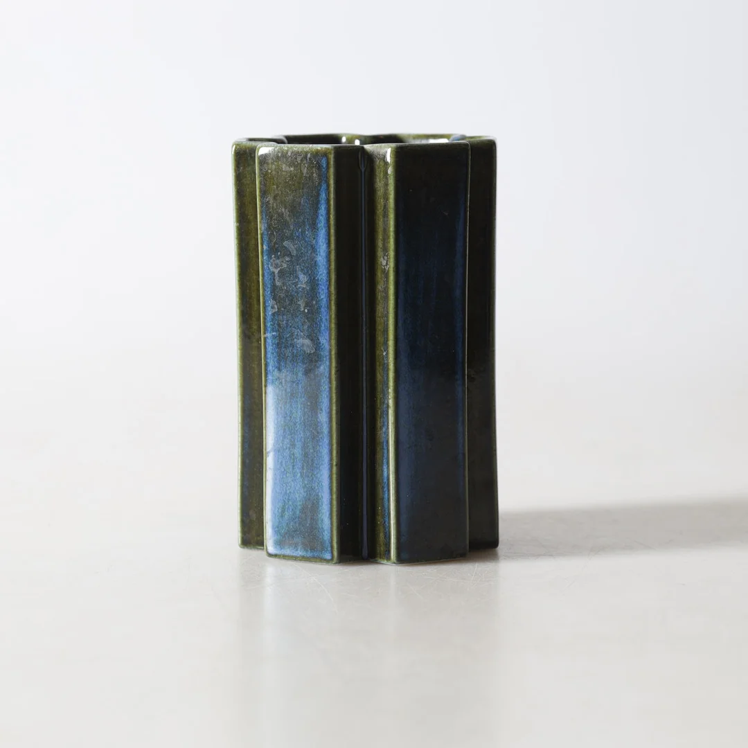 KARIN BJÖRQUIST. vas, "Octagon", Gustavsberg. — European — Gomér & Andersson Nyköping