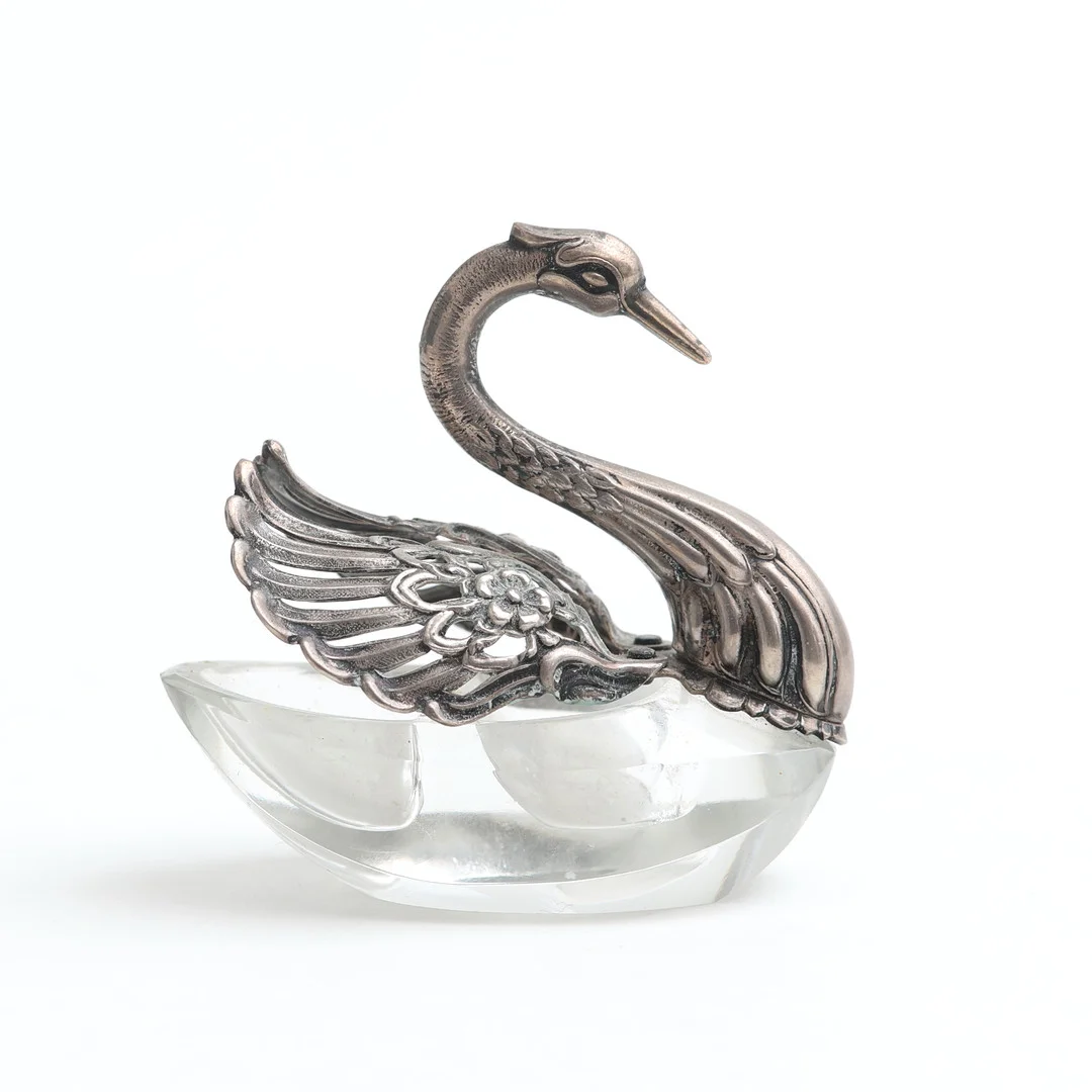 SMÖRSVAN, silver och glas, 1900-tal. — Silver — Auktionshuset Thelin & Johansson
