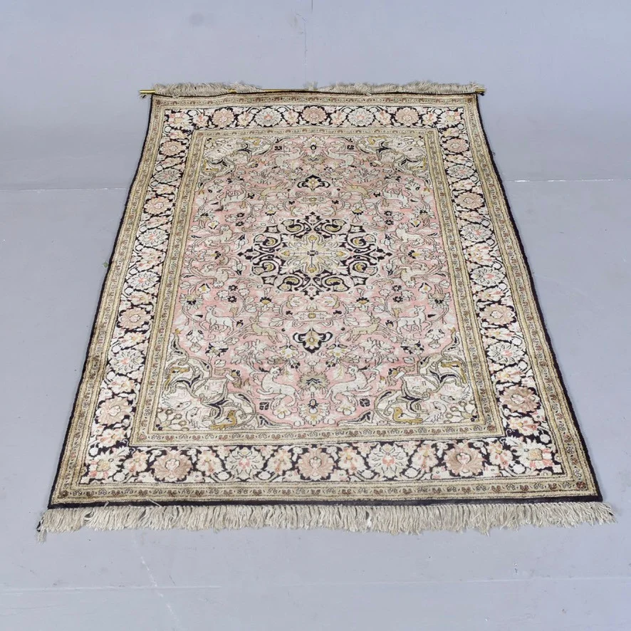 MATTA, old Ghom. — Oriental Carpets & Textiles — Halmstads Auktionskammare