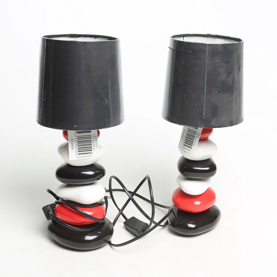 BORDSLAMPOR, 2 st, porslin. — Table Lamps — Kalmar Auktionsverk