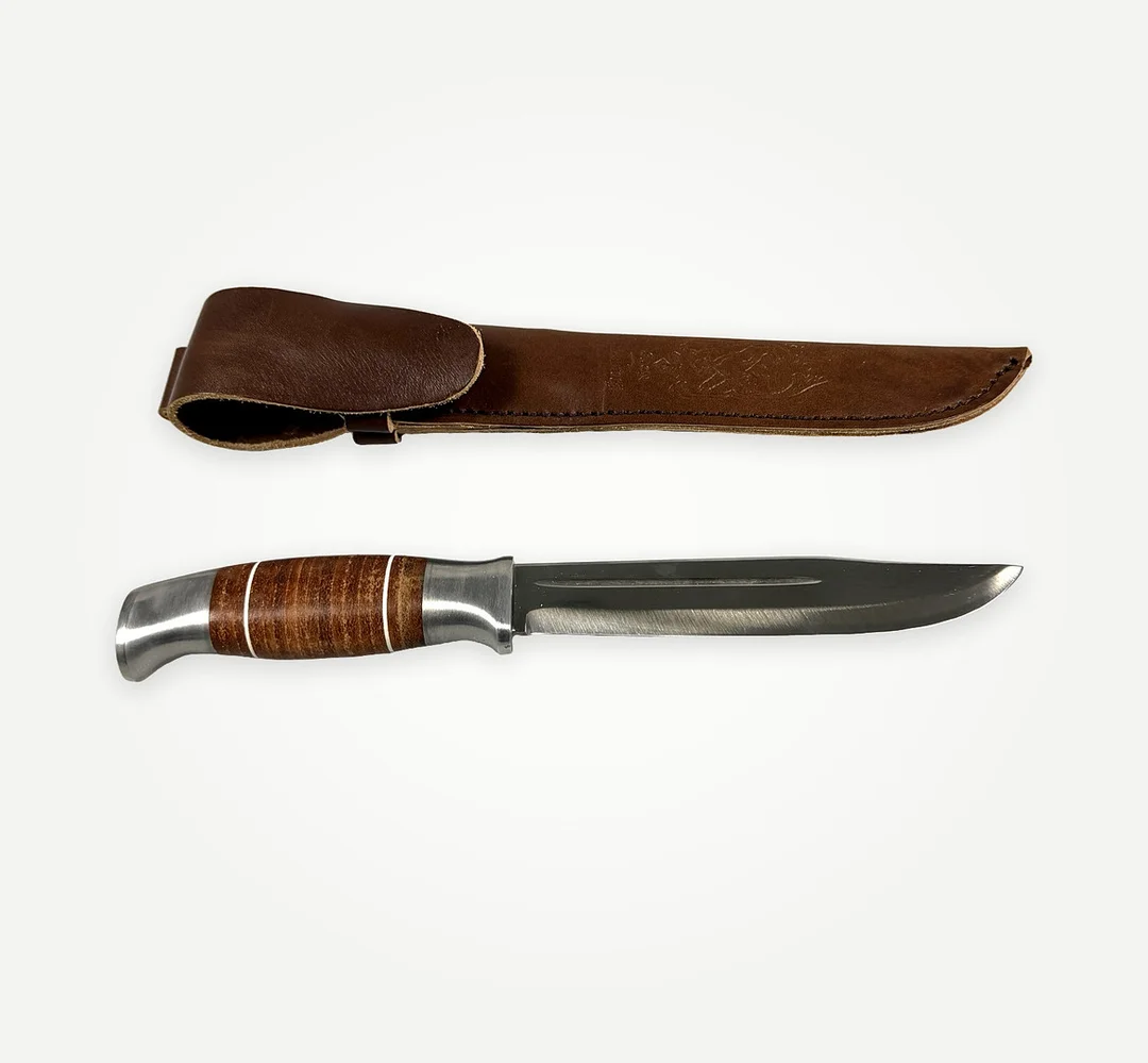 JAKTKNIV, Brusletto, Geilo, Norge. — Edged weapons — Auktionshuset STO Bohuslän