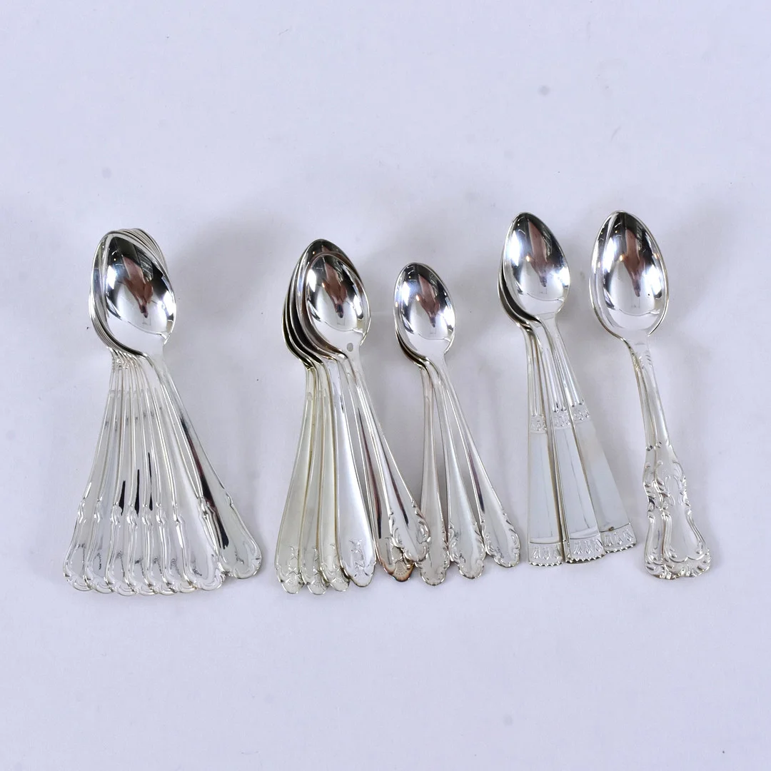 KAFFESKEDAR, silver, olika modeller, total vikt 378 gram. — Silver — Halmstads Auktionskammare