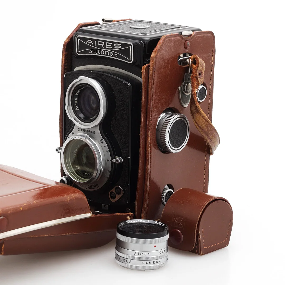 KAMERA, Aires Automat, Seikosha-Rapid, analog, 1900-talets mitt. — Cameras & accessories — Växjö Auktionskammare