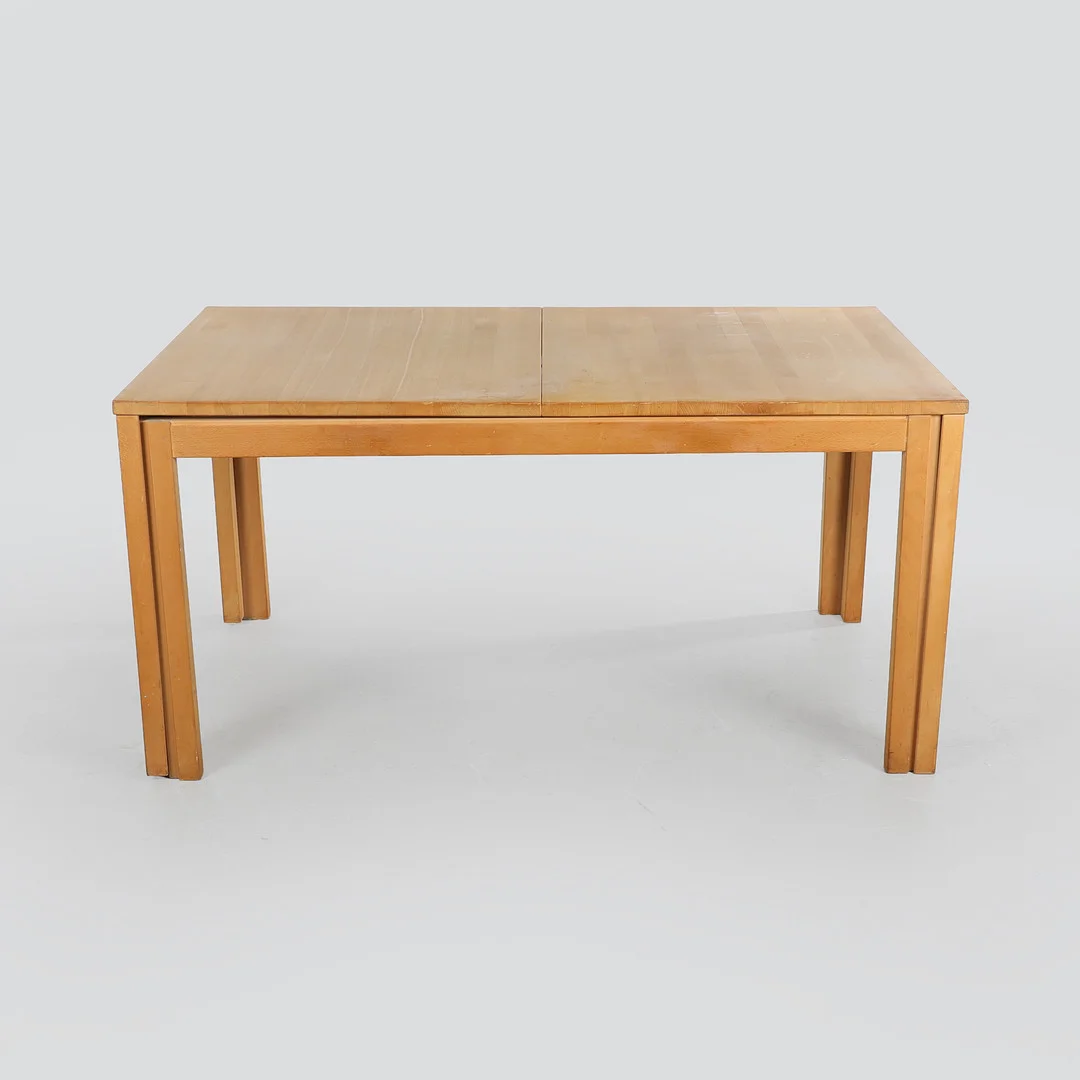 SKOVBY. Spisebord af massivt bøgetræ med udtræk, model SM23BMU (4). — Dining tables — Bidstrup Auktioner